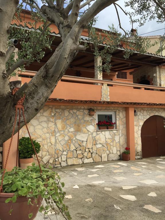 Guesthouse Tariba Супетарска-Драга Экстерьер фото