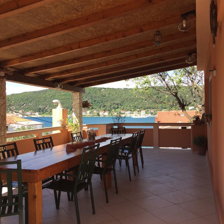 Guesthouse Tariba Супетарска-Драга Экстерьер фото